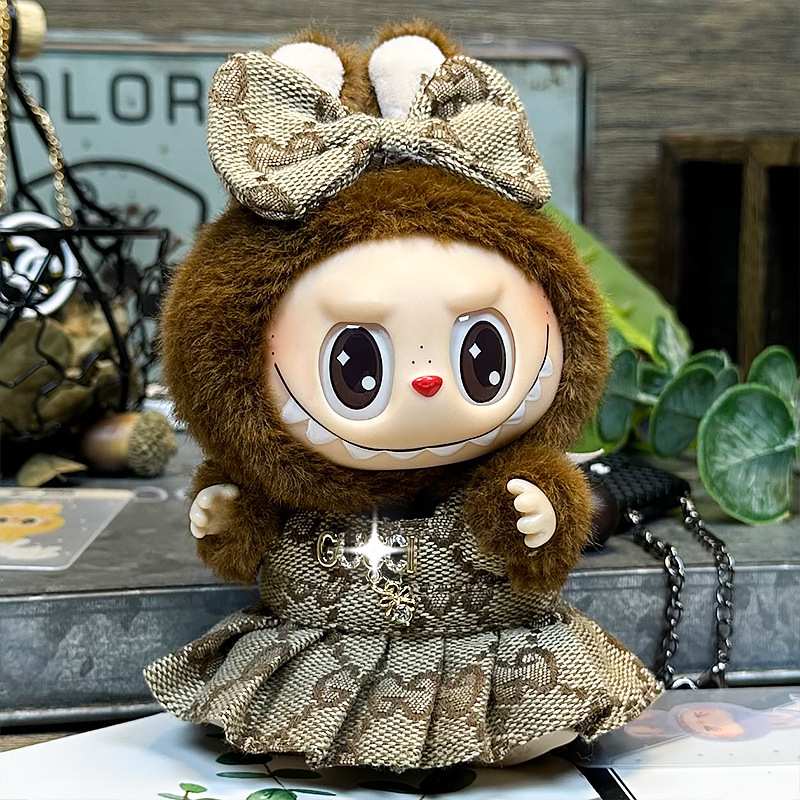 Labubu Safari Style – Natural Elegance